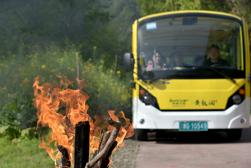 張家界黃龍洞景區(qū)：聚焦地下暗河與消防安全開展實戰(zhàn)演練